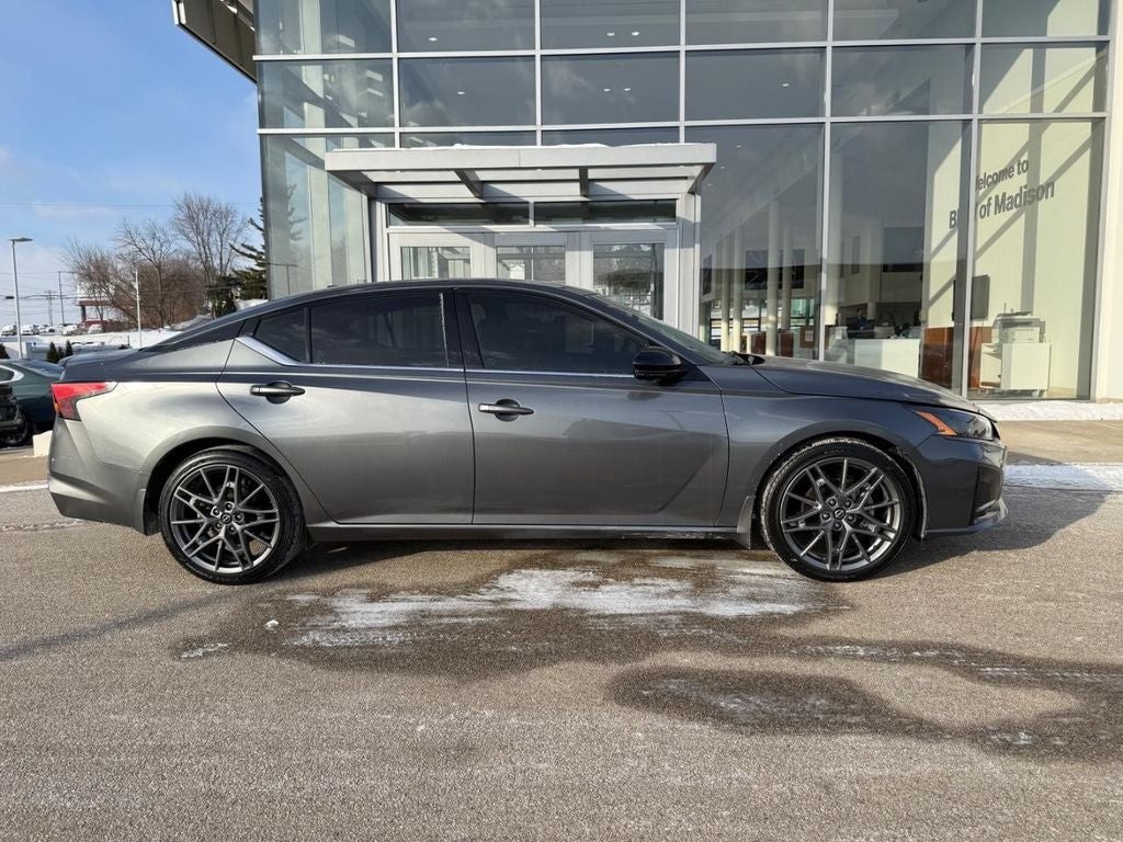 2023 Nissan Altima 2.0 SR