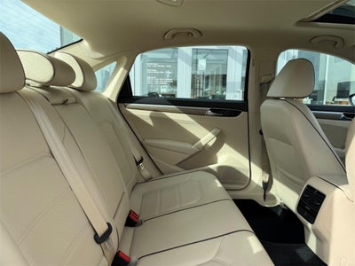 2017 Volkswagen Passat 1.8T SE