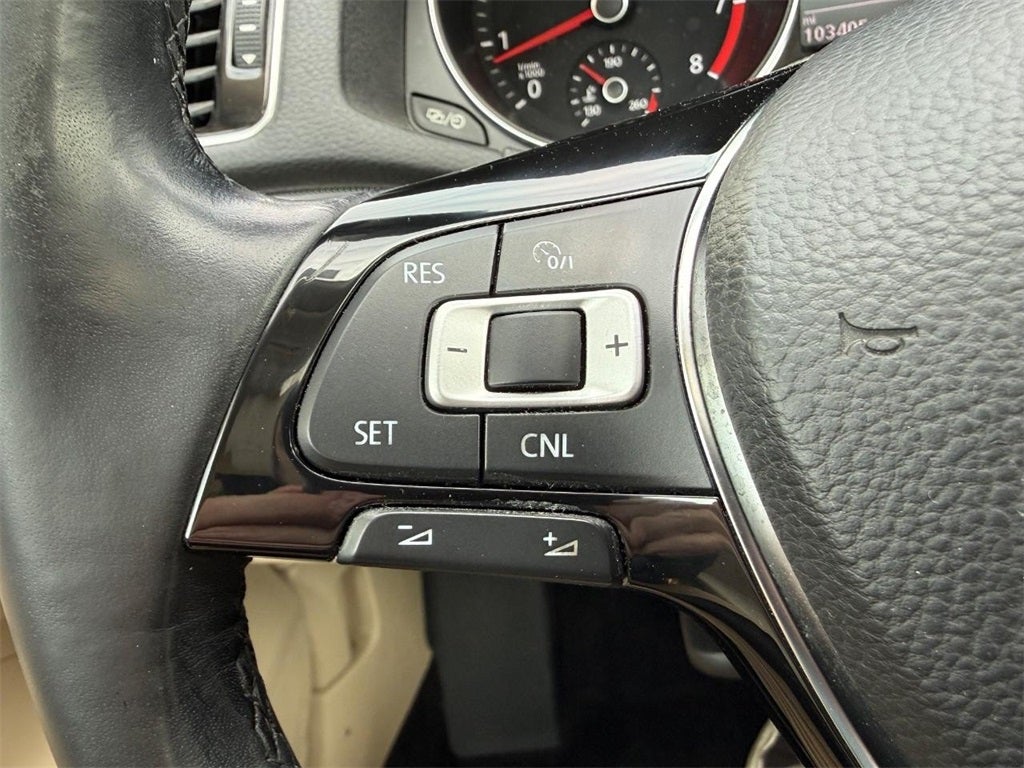 2017 Volkswagen Passat 1.8T SE