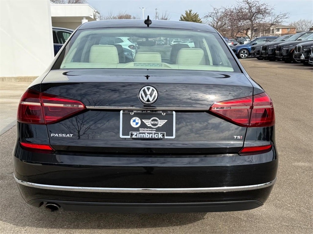2017 Volkswagen Passat 1.8T SE
