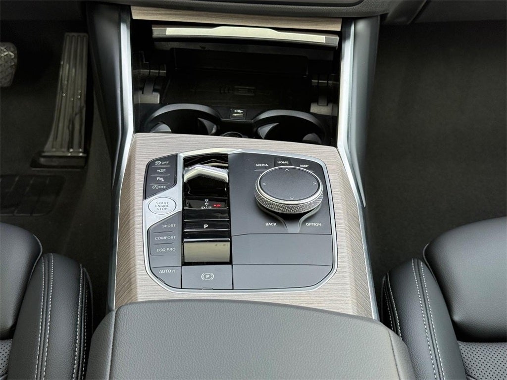 2025 BMW 3 Series 330i xDrive