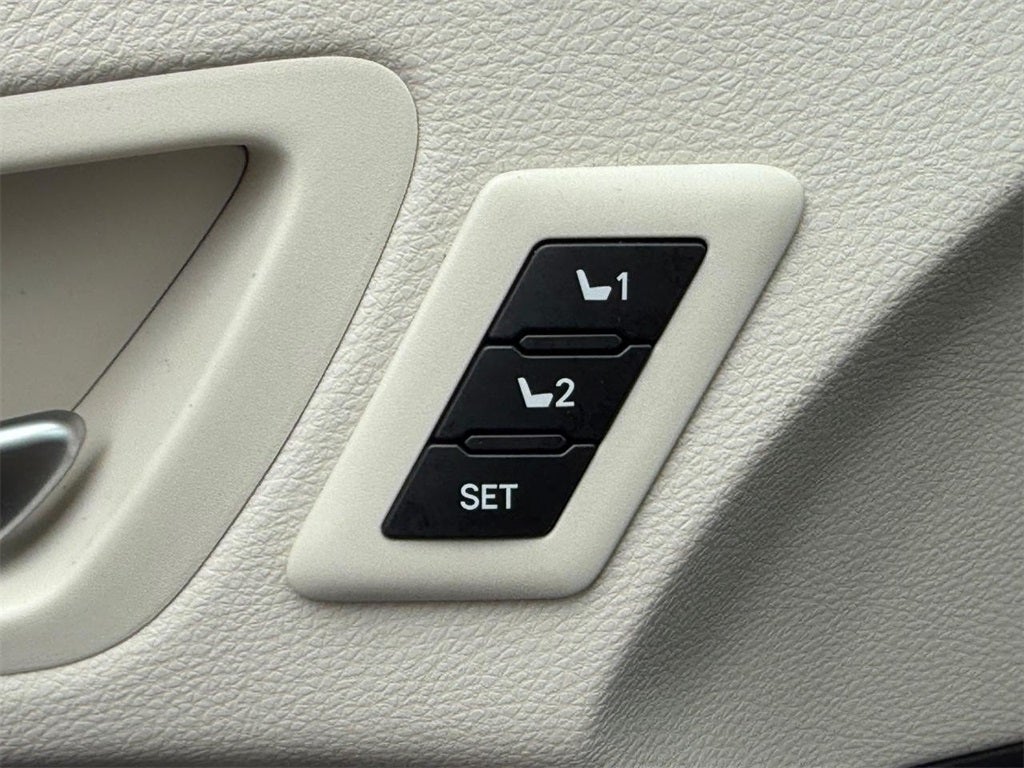 2023 Toyota Sienna Platinum 7 Passenger