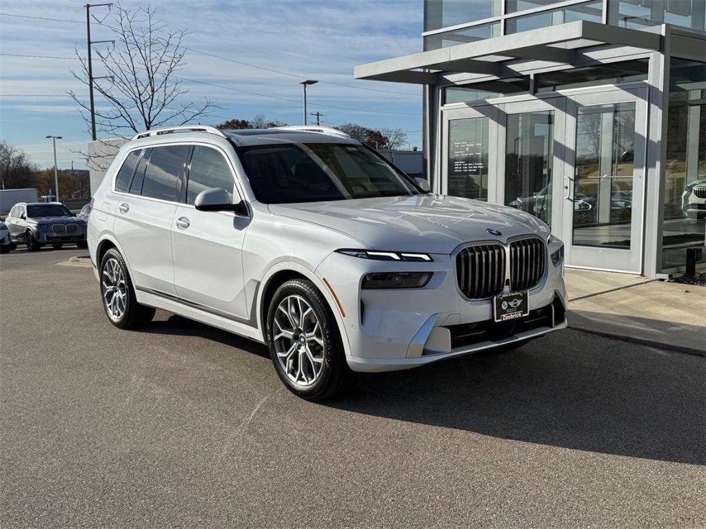2023 BMW X7 xDrive40i