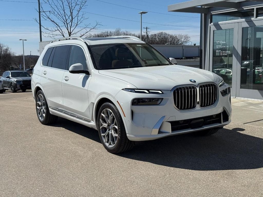 2023 BMW X7 xDrive40i