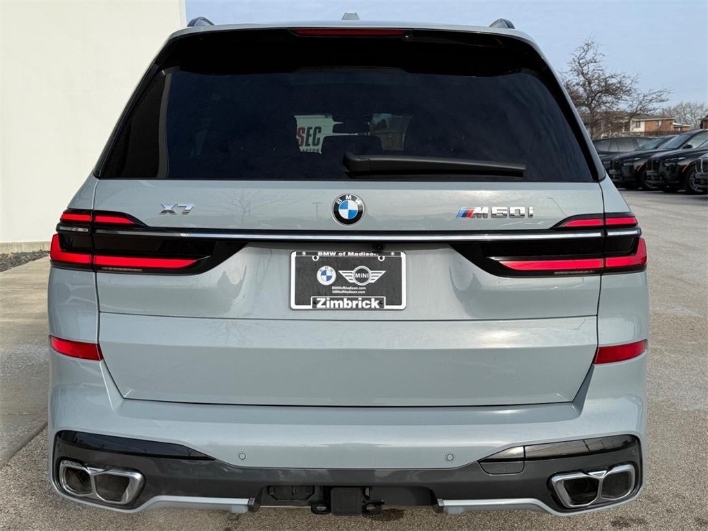 2025 BMW X7 M60i