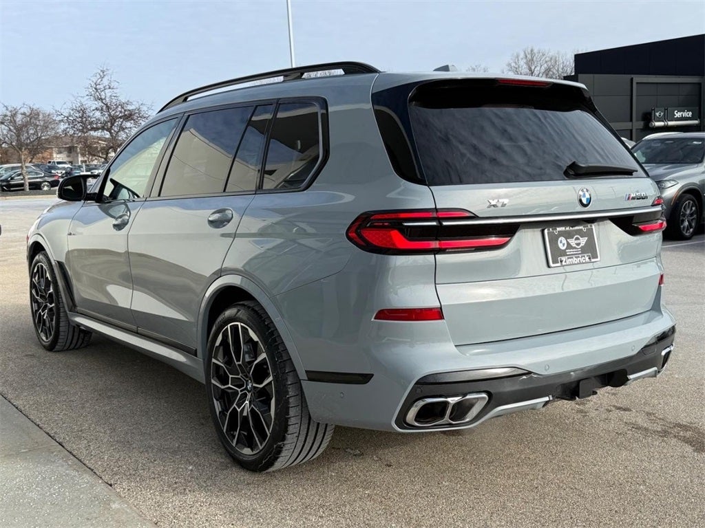 2025 BMW X7 M60i