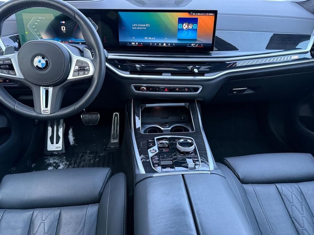 2025 BMW X7 M60i