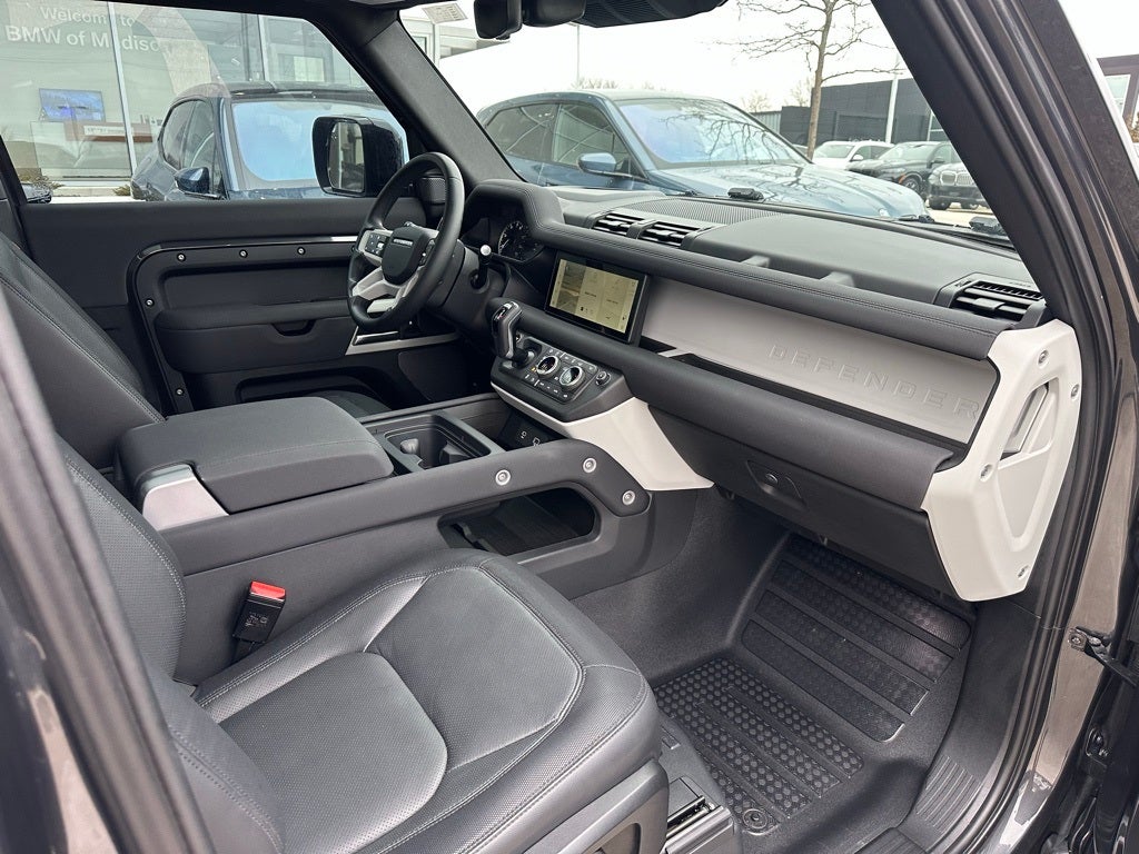 2023 Land Rover Defender 90 X-Dynamic SE