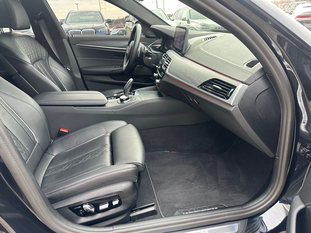 2023 BMW 5 Series M550i xDrive