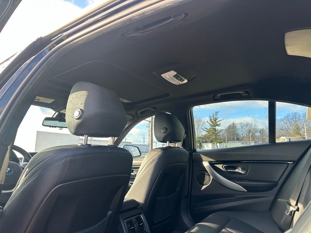 2018 BMW 3 Series 330i xDrive