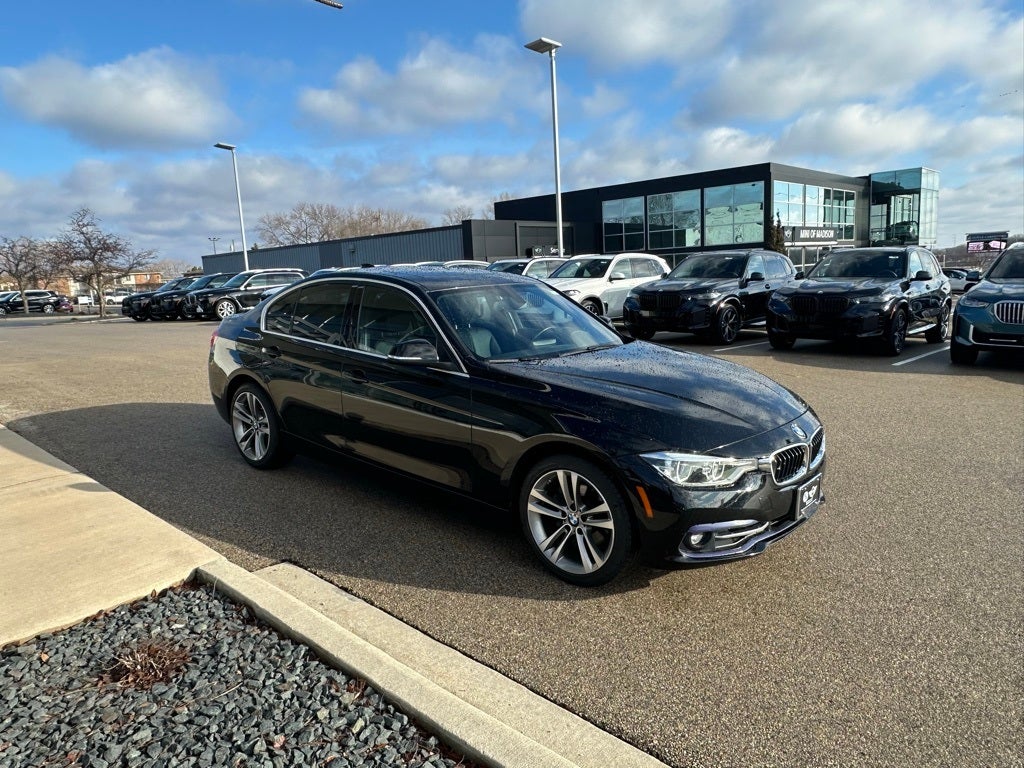 2018 BMW 3 Series 330i xDrive