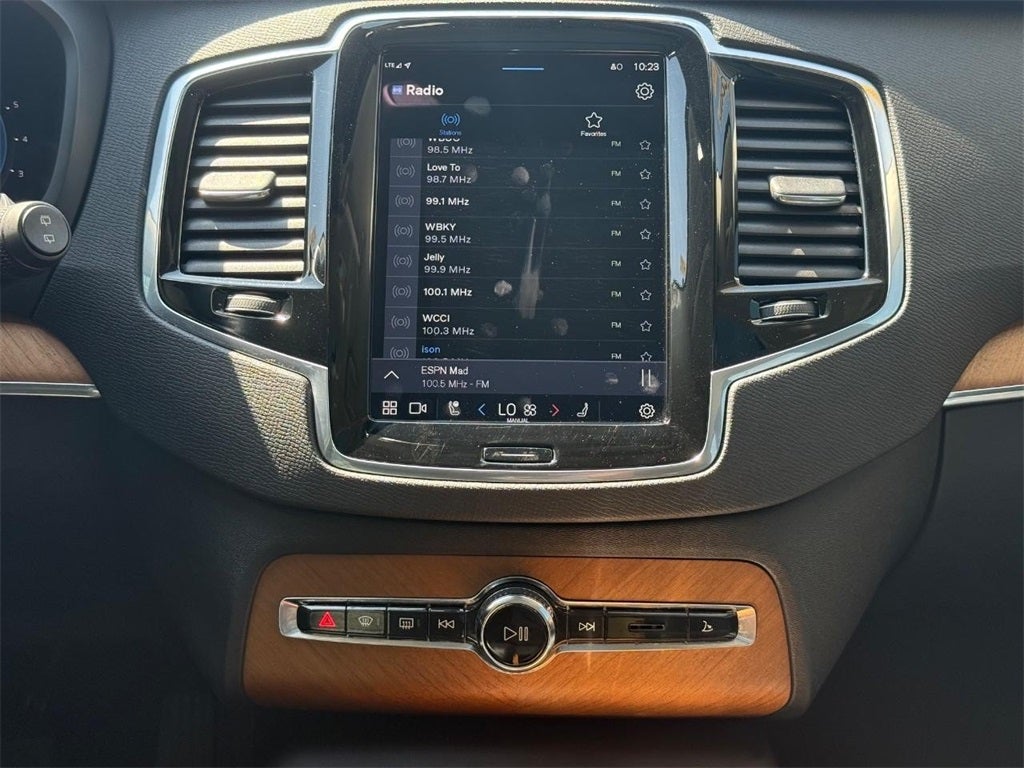 2023 Volvo XC90 B6 Plus 7-Seater