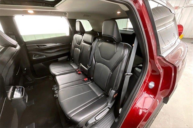 2025 INFINITI QX60 LUXE