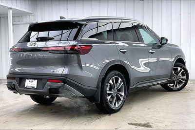2025 INFINITI QX60 LUXE