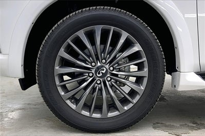 2023 INFINITI QX80 Premium Select