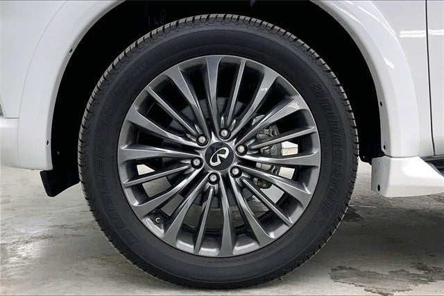 2023 INFINITI QX80 Premium Select