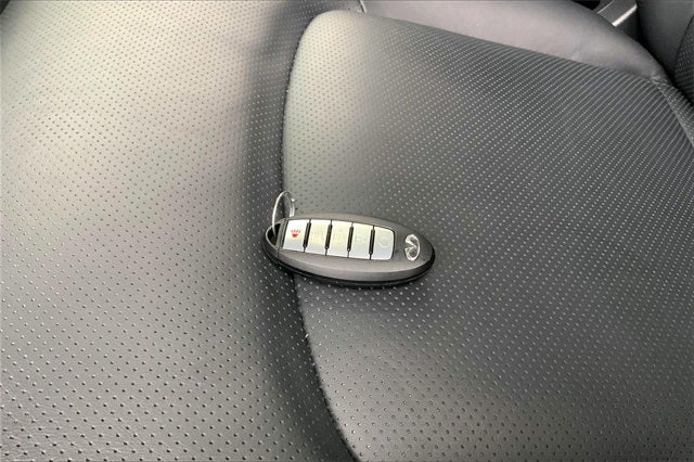 2023 INFINITI QX80 Premium Select