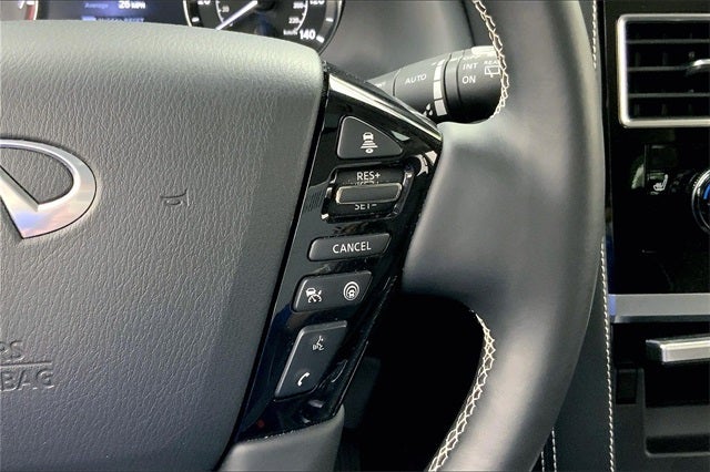 2023 INFINITI QX80 Premium Select
