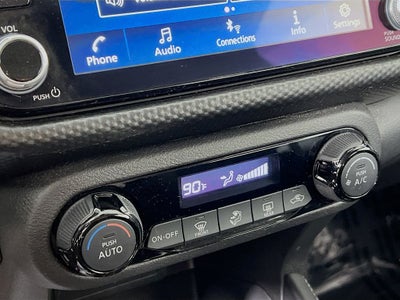 2022 Nissan Kicks SV