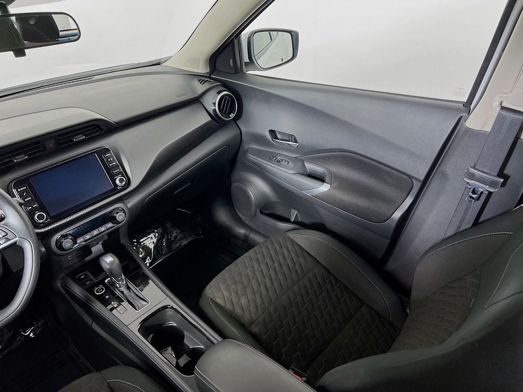 2022 Nissan Kicks SV