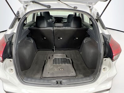 2022 Nissan Kicks SV