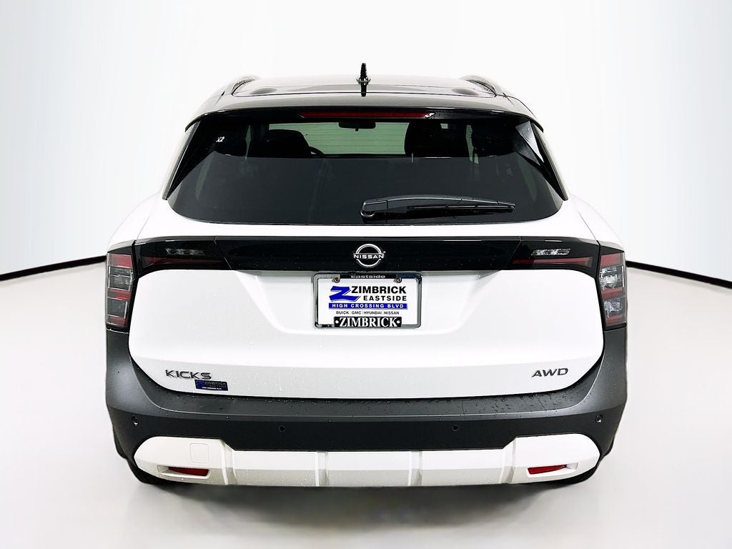 2026 Nissan Kicks SV