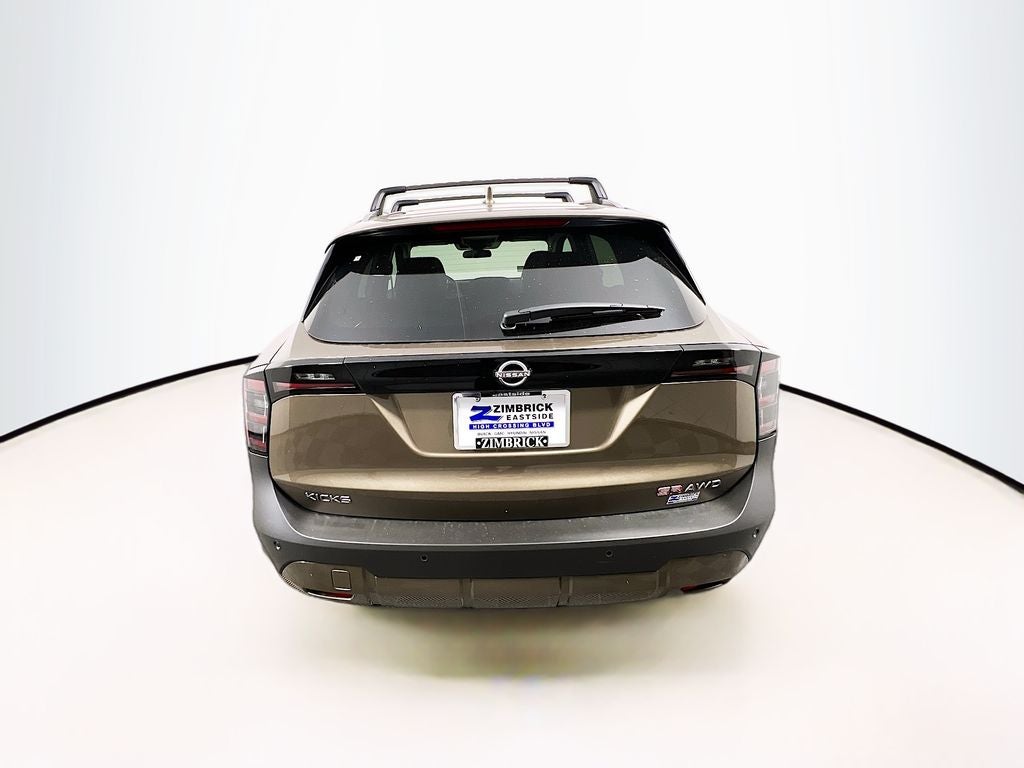 2025 Nissan Kicks SR