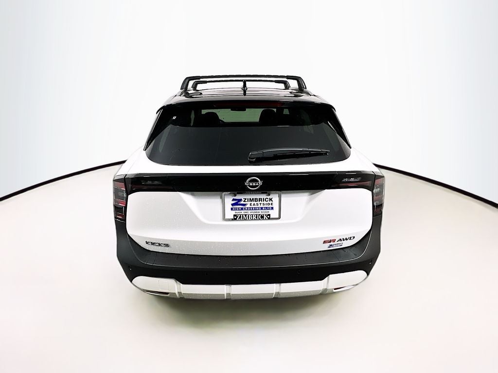 2026 Nissan Kicks SR