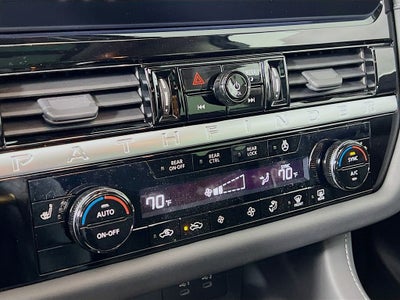 2026 Nissan Pathfinder SV