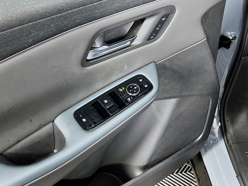 2026 Nissan Leaf PLATINUM+