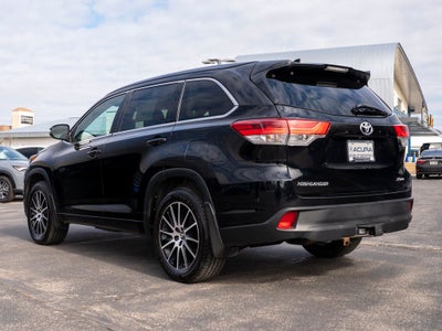 2017 Toyota Highlander SE