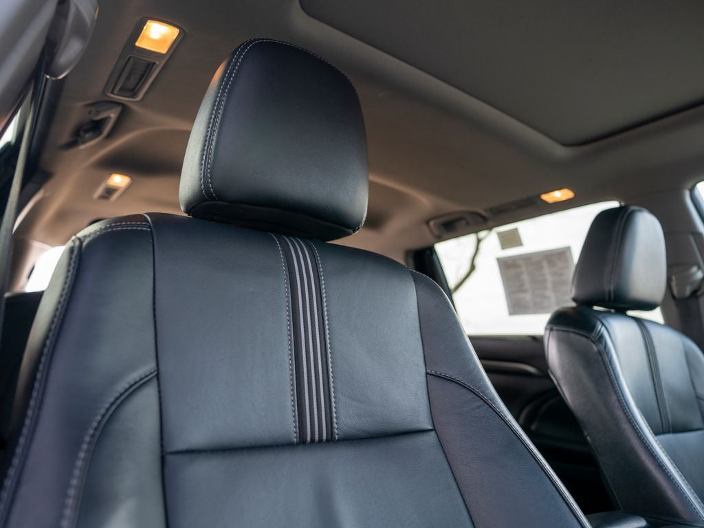 2017 Toyota Highlander SE