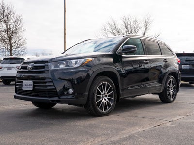 2017 Toyota Highlander SE