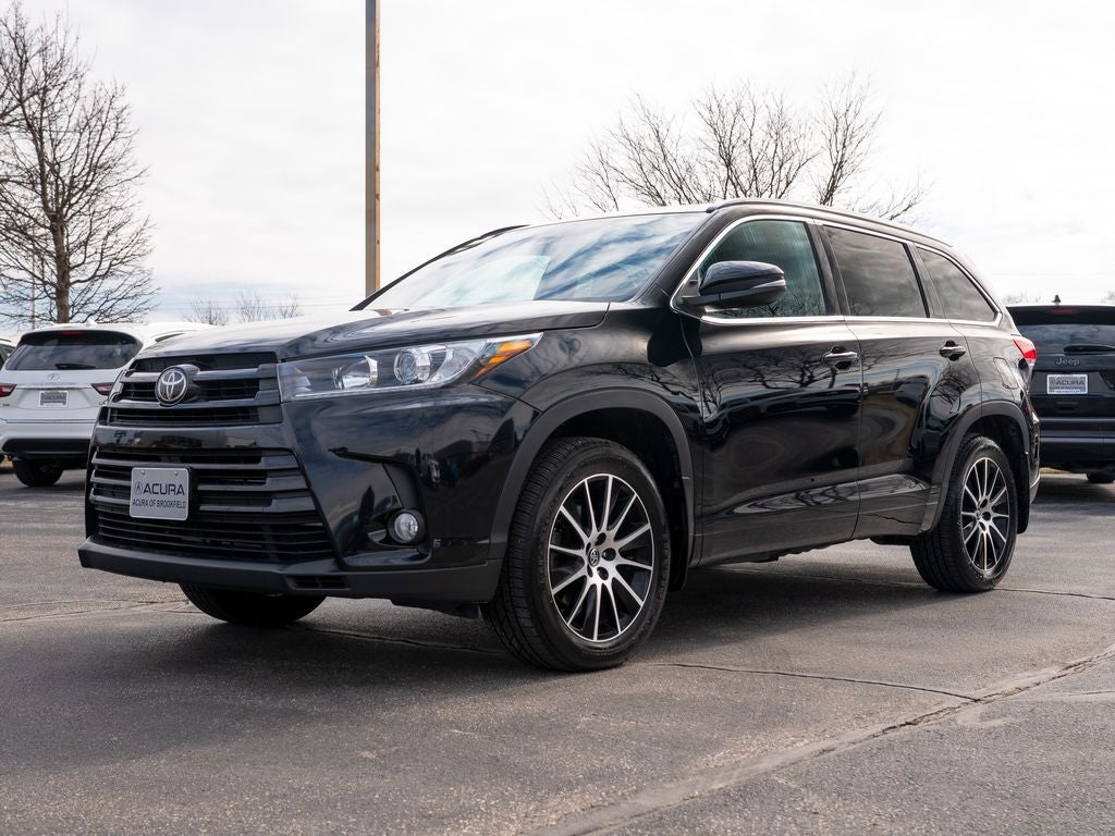 2017 Toyota Highlander SE