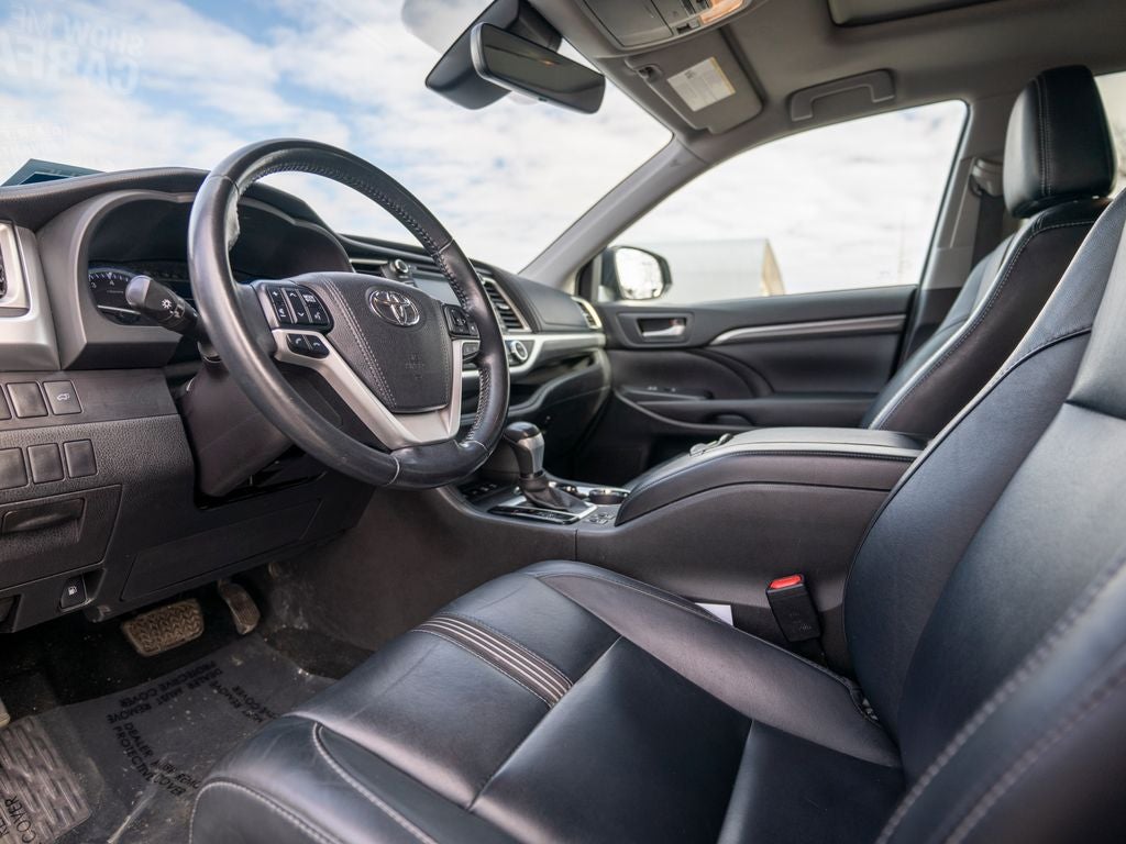 2017 Toyota Highlander SE