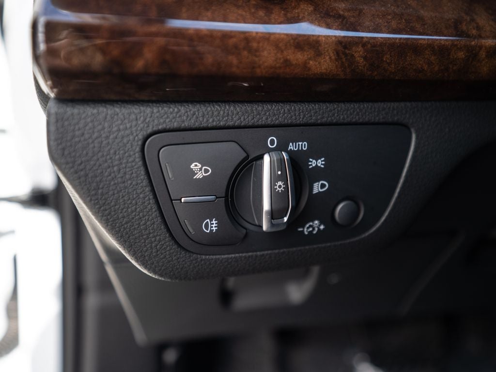 2020 Audi Q5 45 Premium Plus quattro