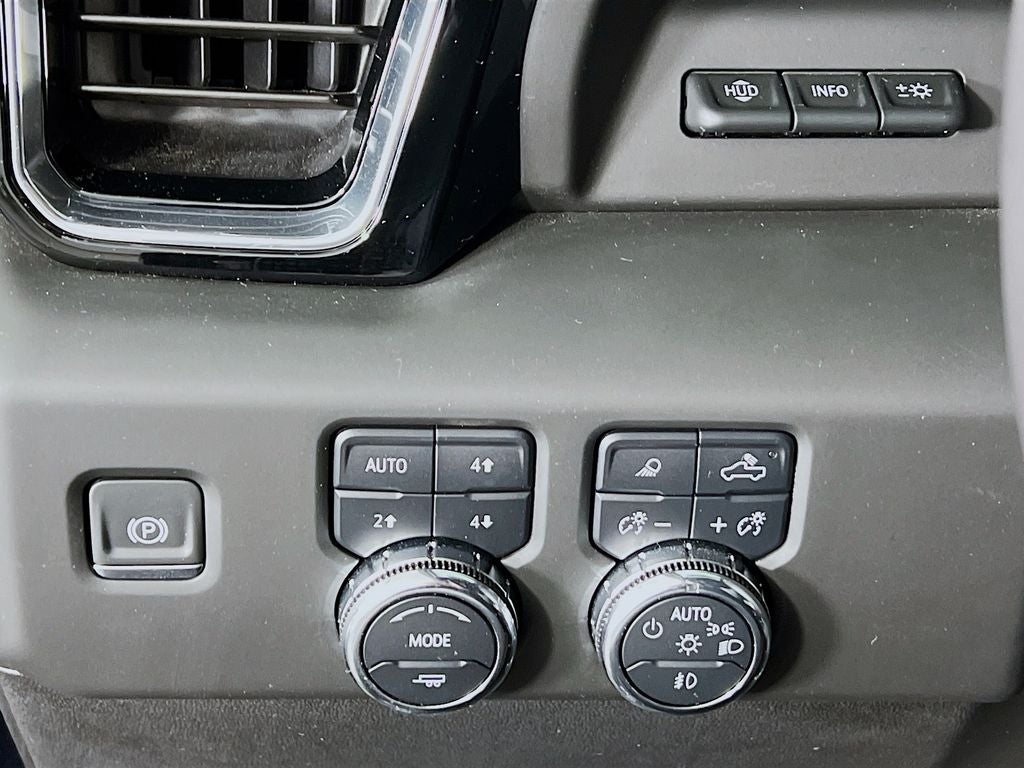 2025 GMC Sierra 2500HD Denali Ultimate