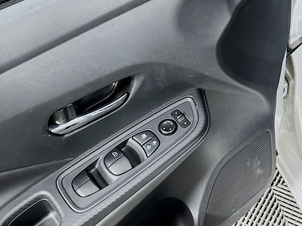 2024 Nissan Versa 1.6 SV