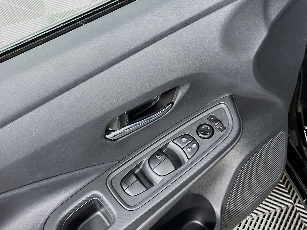 2024 Nissan Versa 1.6 SV