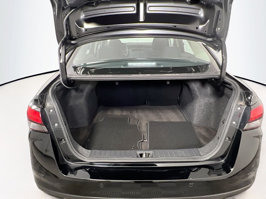 2024 Nissan Versa 1.6 SV