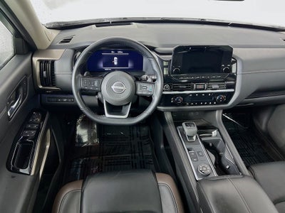 2023 Nissan Pathfinder Platinum