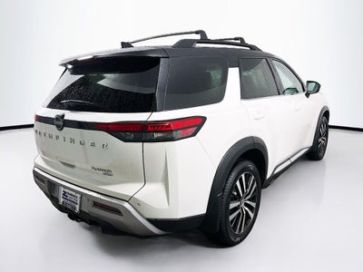 2023 Nissan Pathfinder Platinum