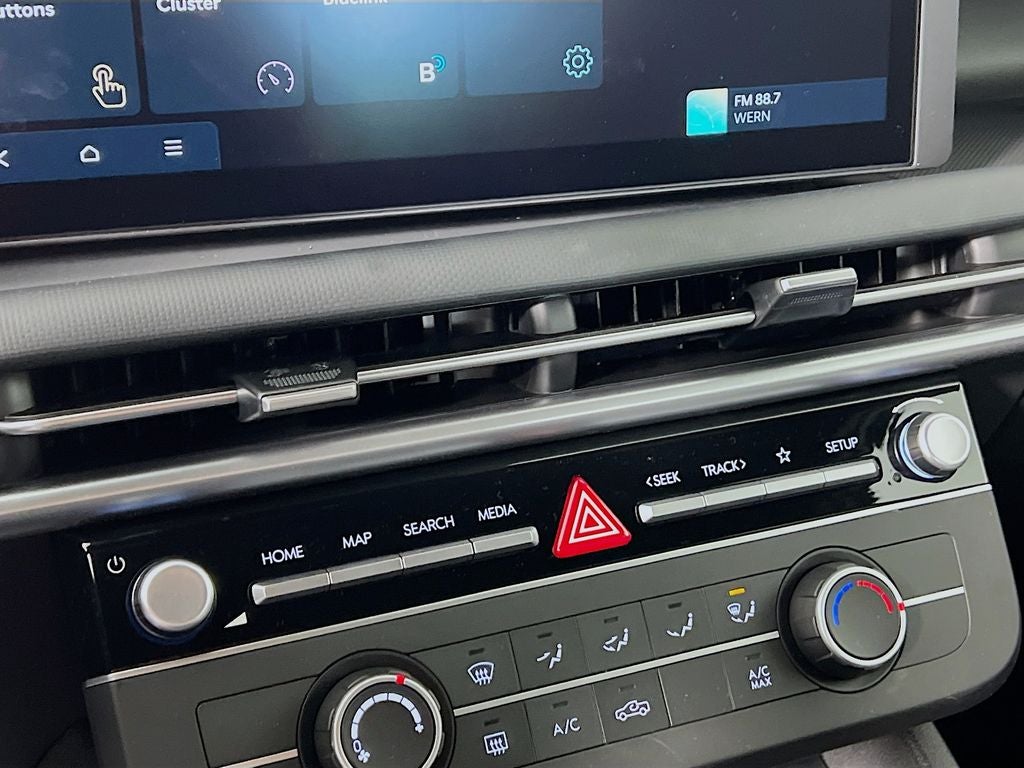 2026 Hyundai Santa Cruz SE