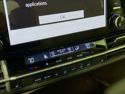 2022 Toyota Sienna XLE 7 Passenger