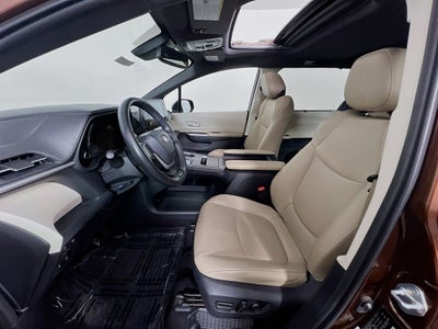 2022 Toyota Sienna XLE 7 Passenger