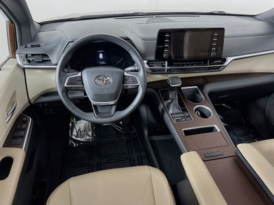 2022 Toyota Sienna XLE 7 Passenger