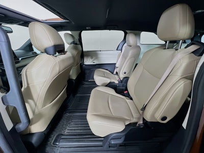 2022 Toyota Sienna XLE 7 Passenger