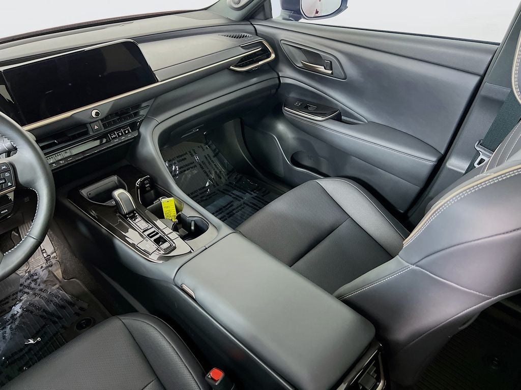 2025 Toyota Crown Signia Base