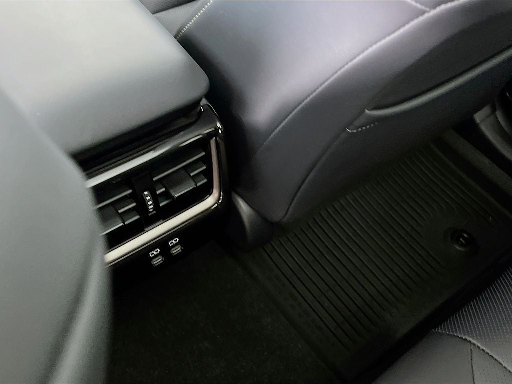 2025 Toyota Crown Signia Base