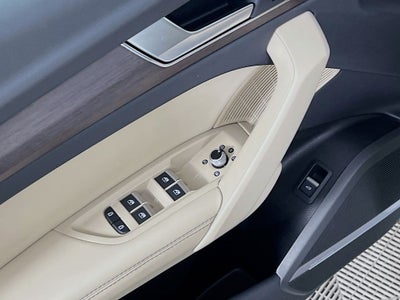 2024 Audi Q5 45 S line Premium quattro